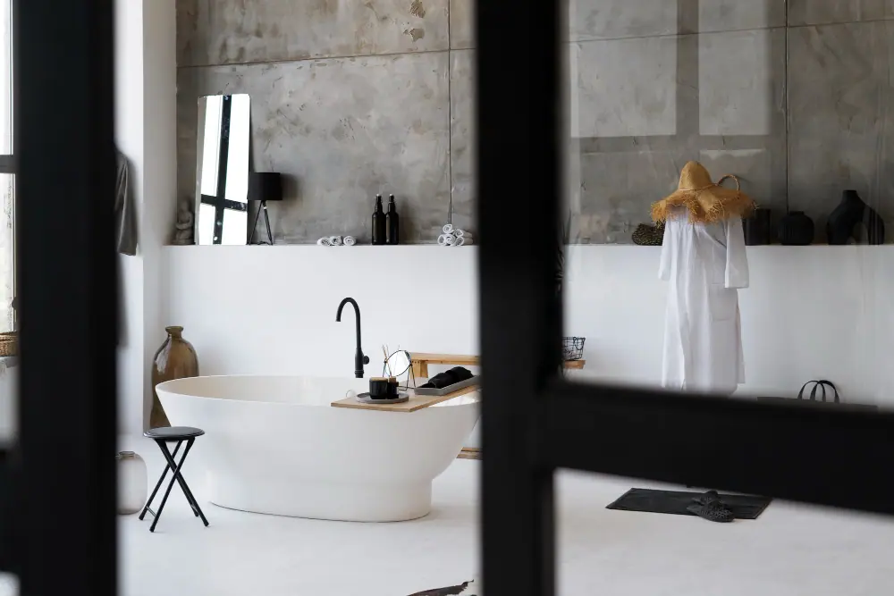 ¡Adiós a las mamparas tradicionales! Descubre las tendencias que transformarán tu baño